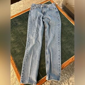 Carharrt Men’s 100% cotton jeans.